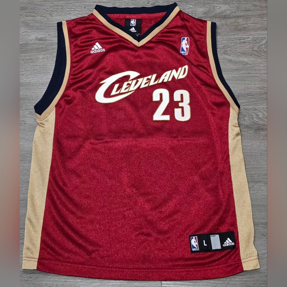 Cleveland Cavaliers NBA LeBron James #23 Adidas Jersey Touth Size 14-16 Large